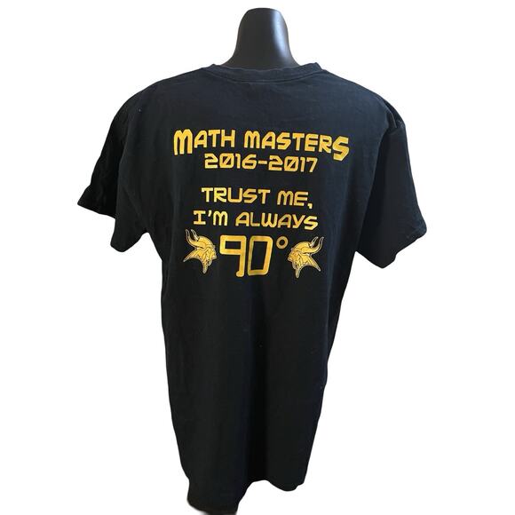 Math Puns Graphic T-Shirt – Math Masters 2016-2017 | Size L - Picture 2 of 9